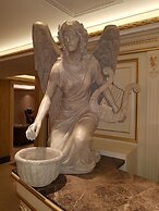 Grand Marcello Hotel & Spa