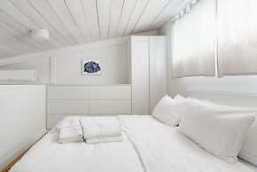 Sasson & Co Luxury 1BR House Neve Tzedek