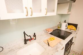 Sasson & Co Luxury 1BR House Neve Tzedek