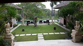 Villa Pasraman Baghawan