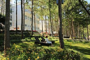 CEREJA Hotel & Resort Da Lat