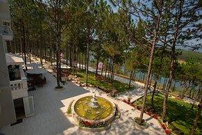 CEREJA Hotel & Resort Da Lat