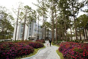 CEREJA Hotel & Resort Da Lat