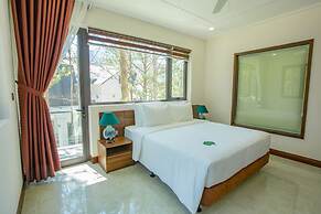 CEREJA Hotel & Resort Da Lat