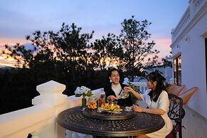 CEREJA Hotel & Resort Da Lat