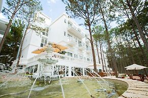 CEREJA Hotel & Resort Da Lat
