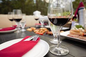 CEREJA Hotel & Resort Da Lat