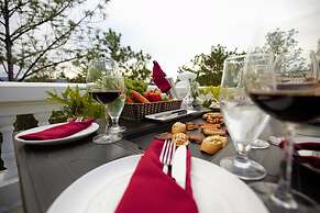 CEREJA Hotel & Resort Da Lat