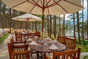 CEREJA Hotel & Resort Da Lat
