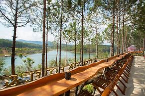 CEREJA Hotel & Resort Da Lat