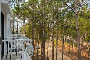 CEREJA Hotel & Resort Da Lat