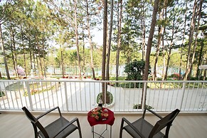 CEREJA Hotel & Resort Da Lat