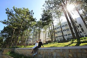 CEREJA Hotel & Resort Da Lat