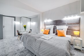 SAVOY Mariacka Apartments