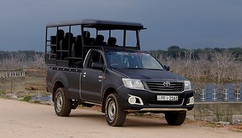 Naturehawks Safari Villa Yala