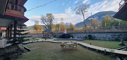 Quartz Himalayan Brothers