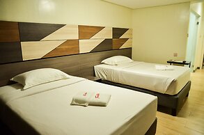 Travelite Hotel Legarda