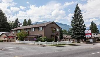 Hotel Swiss Chalet Motel, Revelstoke, Canada - Lowest Rate Guaranteed!