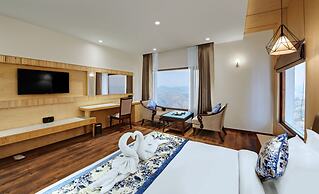 The Twin Towers Hotel New Kufri