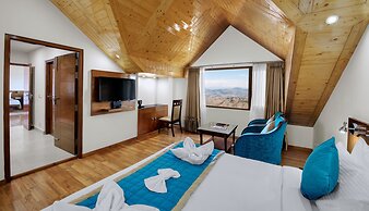 The Twin Towers Hotel New Kufri