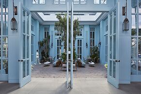 Kanvaz Village Resort Seminyak