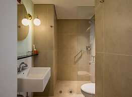 Kampi Hotel Tunjungan – Surabaya