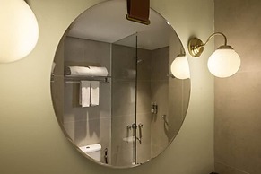 Kampi Hotel Tunjungan – Surabaya