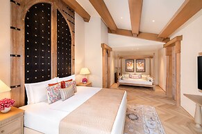 Taj Aravali Resort & Spa