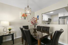 2 Bedroom 2Bath Deluxe Apt with Patio