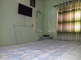 First Laurel Hotel & Suites