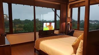 Gulmohar Greens - Golf & Country Club