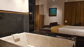 Gulmohar Greens - Golf & Country Club