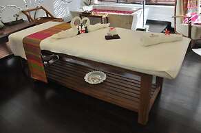 Gulmohar Greens - Golf & Country Club