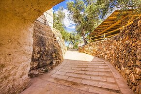 Cava Li Santi Residence