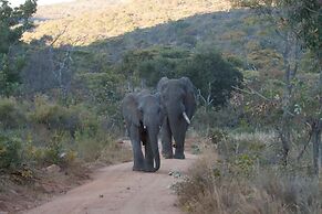 Inzalo Safari Lodge
