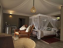 Inzalo Safari Lodge