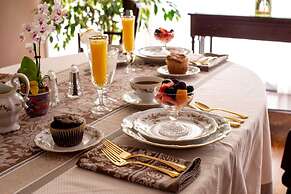 Valparaiso Inn Bed & Breakfast