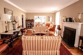 Valparaiso Inn Bed & Breakfast