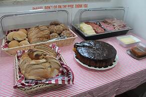 Inn Possible Lisbon Hostel