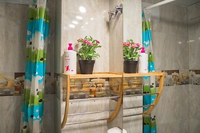 Go Bcn Hostal Ideal Badal - Hostel