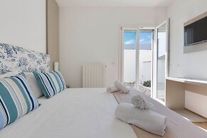 Absolute Suite Apartments