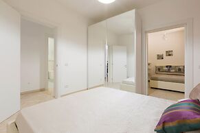 Villa La Strea by Barbarhouse