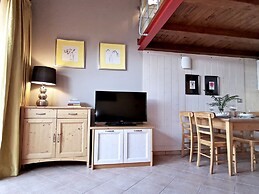 Luxury Cottage by Design Studio
