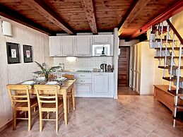 Luxury Cottage by Design Studio