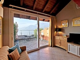Luxury Cottage by Design Studio
