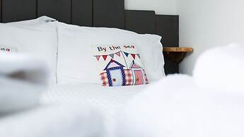 Lusty Glaze Beach Accommodation