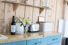 Lusty Glaze Beach Accommodation