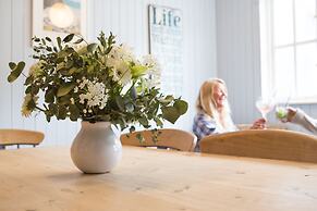 Lusty Glaze Beach Accommodation