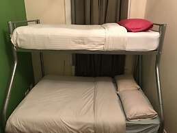 Rooms at 5 Hammersmith Road - Hostel