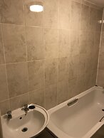 Rooms at 5 Hammersmith Road - Hostel